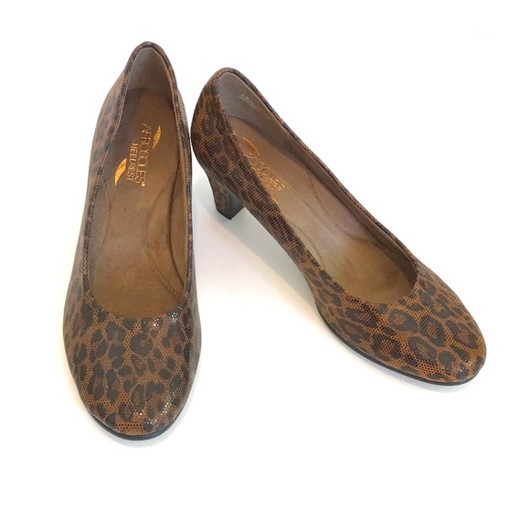 AEROSOLES Kitten Heel Pumps Leather Leopard Print Heel Rest Women’s Size 8.5 - Picture 1 of 16